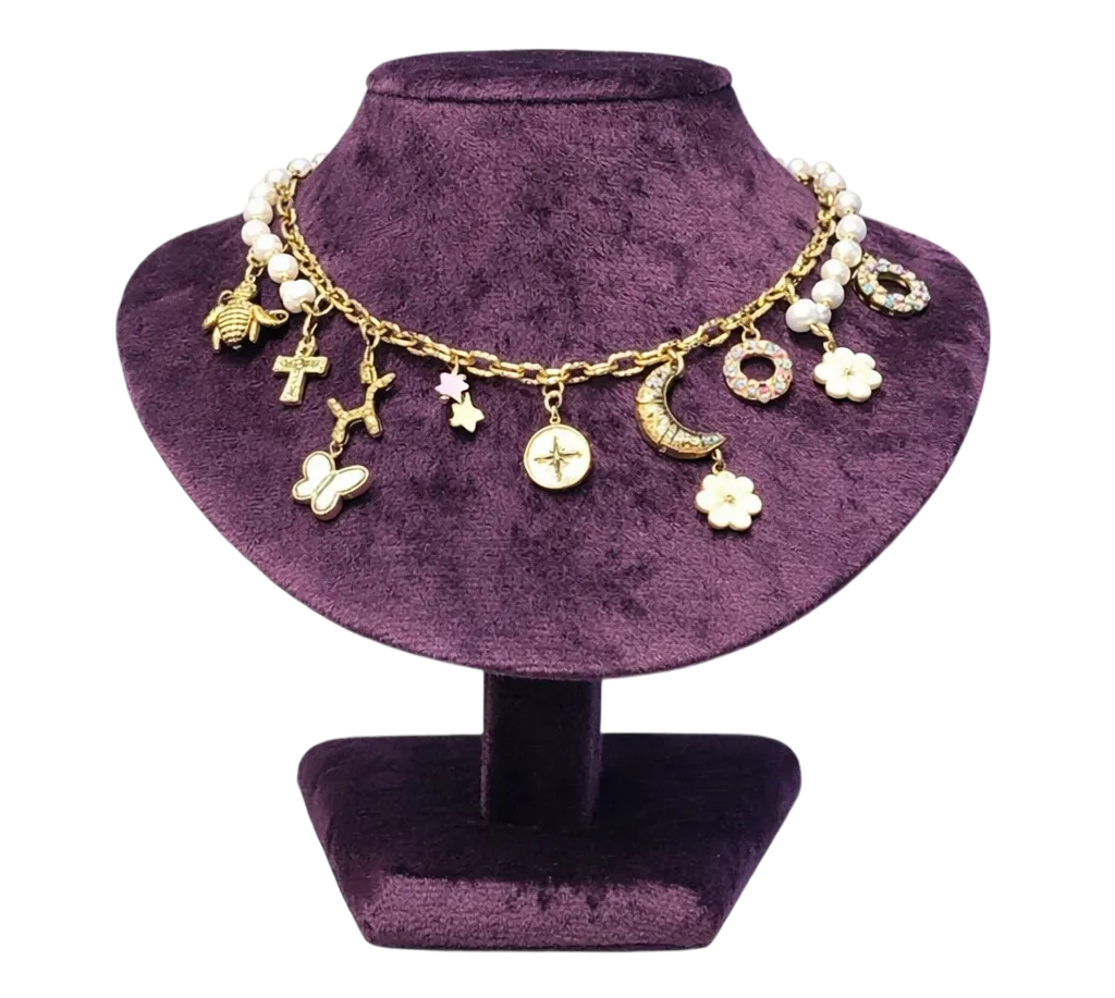 maniquí con collar